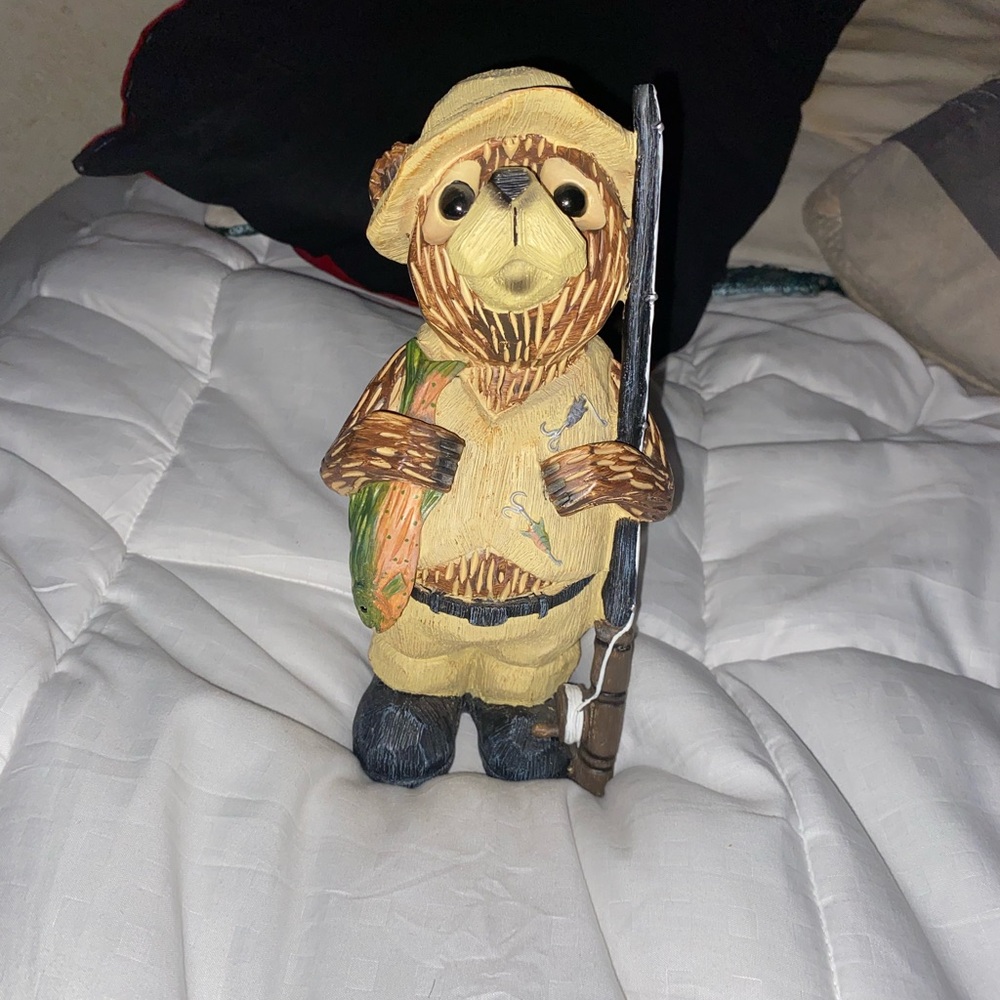 Fishing bear